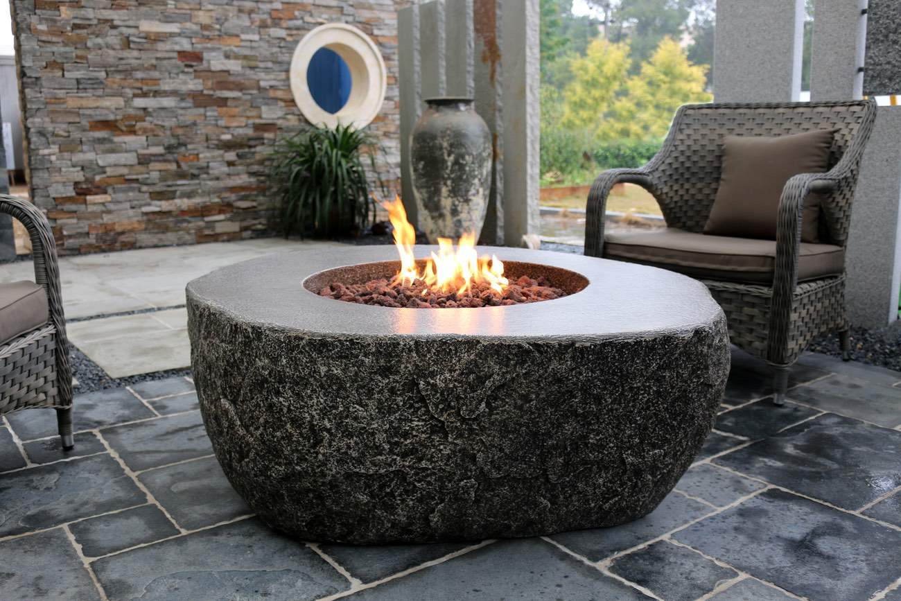 Patio Furniture in Calgary | Outdoor Fire Pits