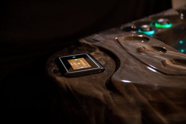 Executive 770 Hot Tub - Be Well Canada Spas - Image 9