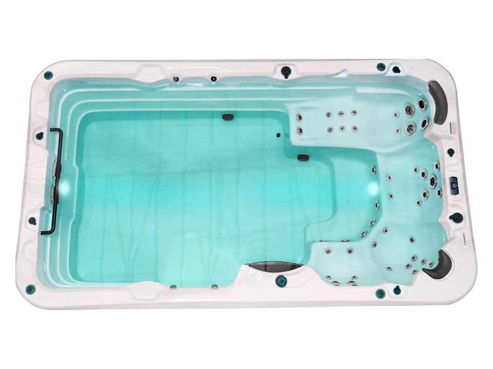 Vortex Aqualounge Pro 13 ft swim spa top view